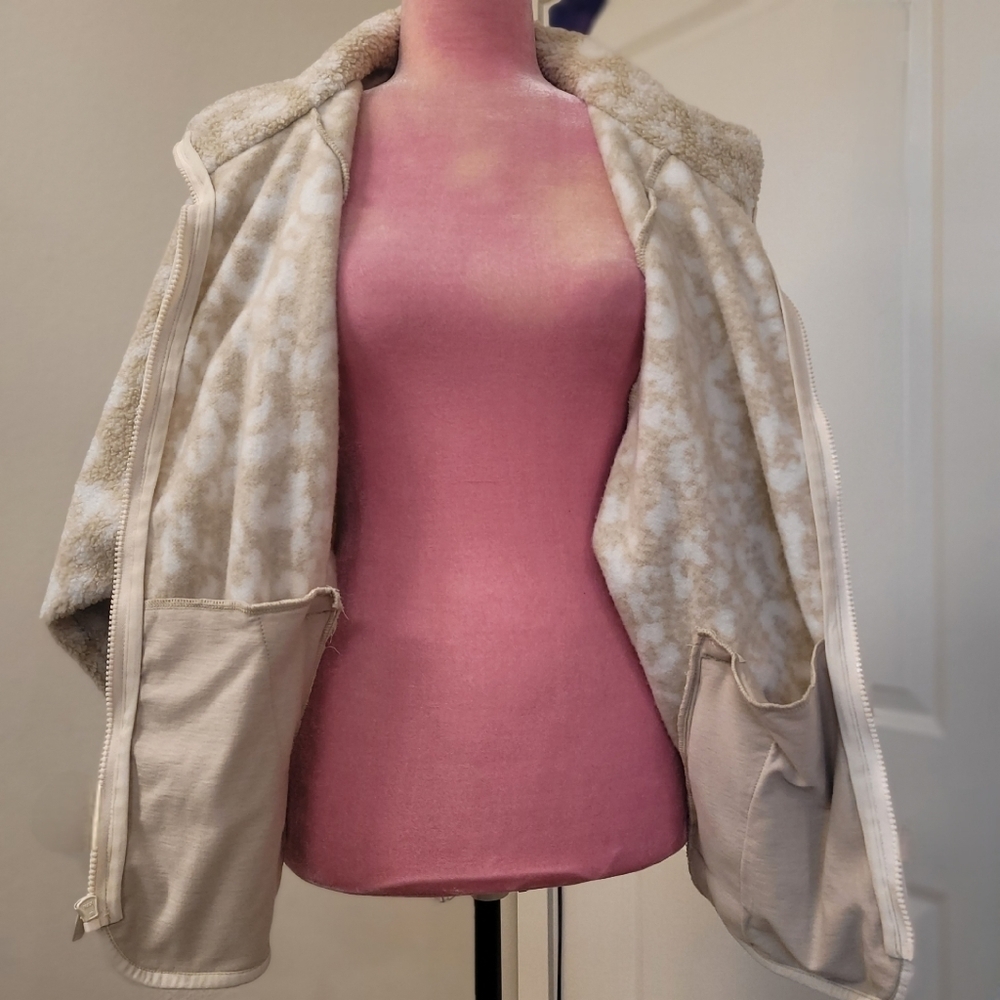 All In Motion Beige Sherpa Jacket Sz XL - Picture 8 of 12